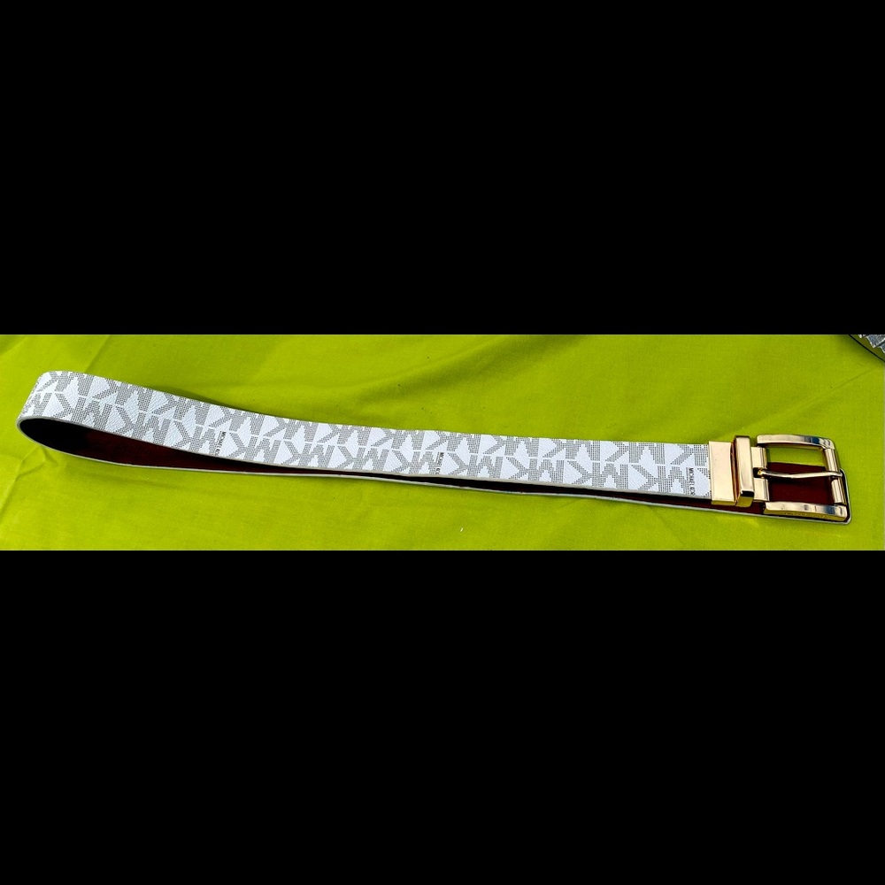❤️ Michael Kors white and brown belt reversible belt m/L